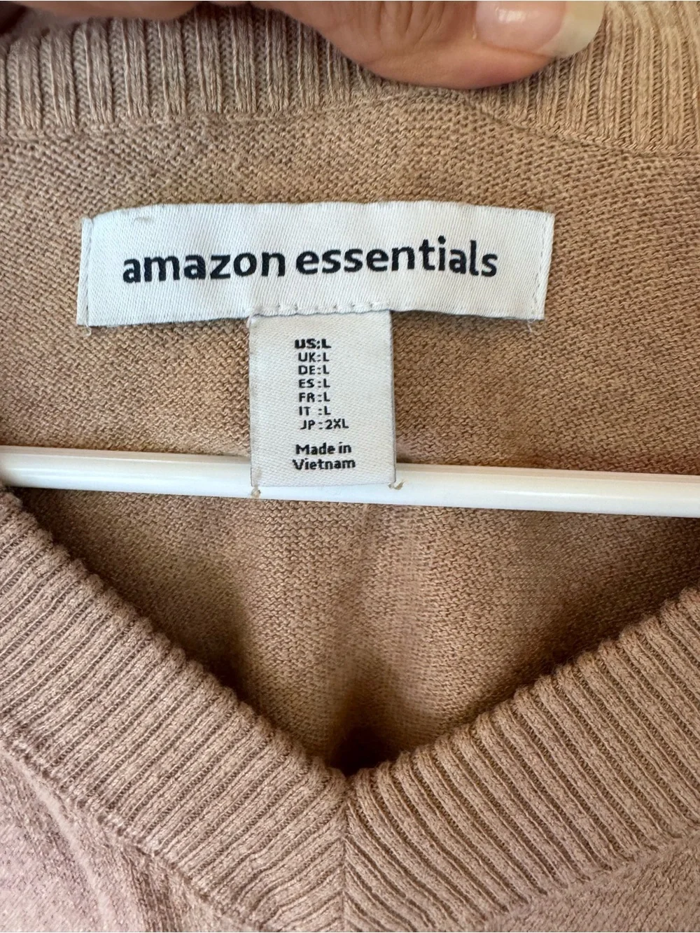 Amazon Essentials V-Neck crop Sweater in camel tan and Navy size large